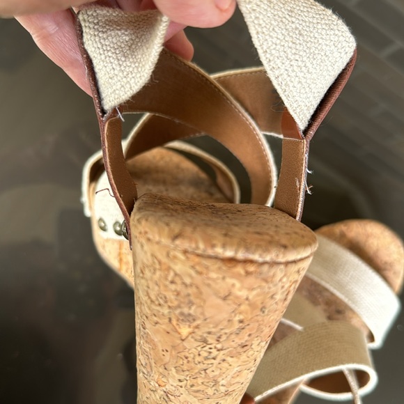 Lucky Brand Marla Natural/Brick Canvas Wedge Sandals, 6.5, in Original Box - Picture 10 of 13